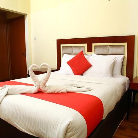 Ruwi Hotel Apartments, Шарджа Екстериор снимка