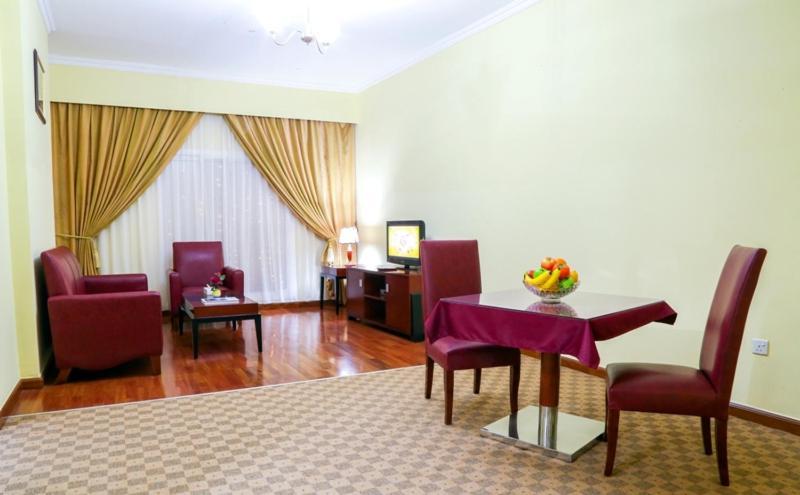 Ruwi Hotel Apartments, Шарджа Екстериор снимка