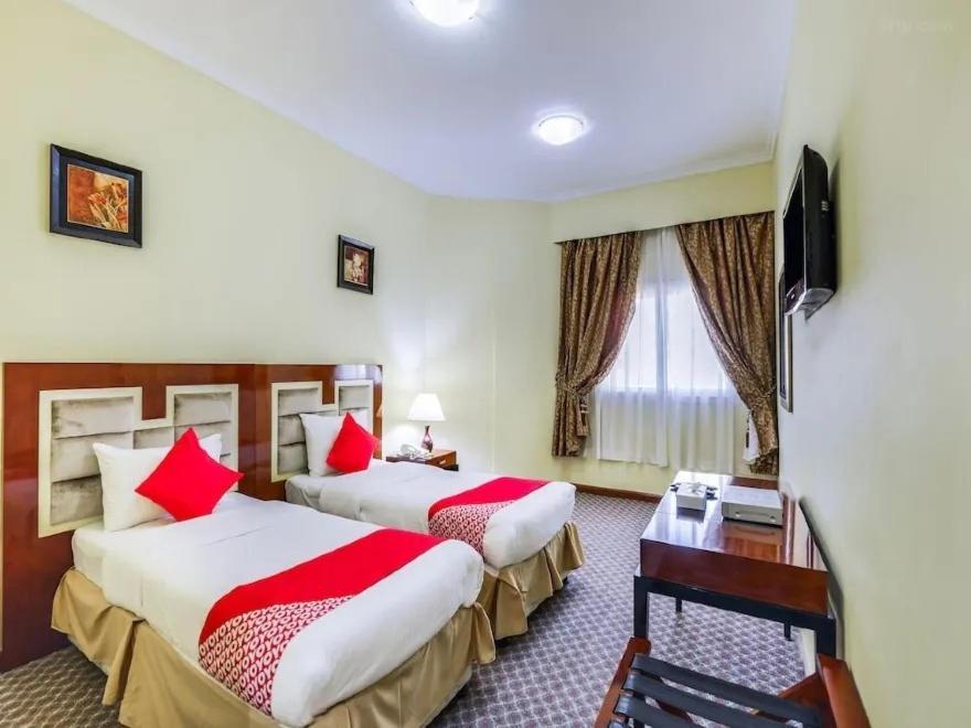 Ruwi Hotel Apartments, Шарджа Екстериор снимка