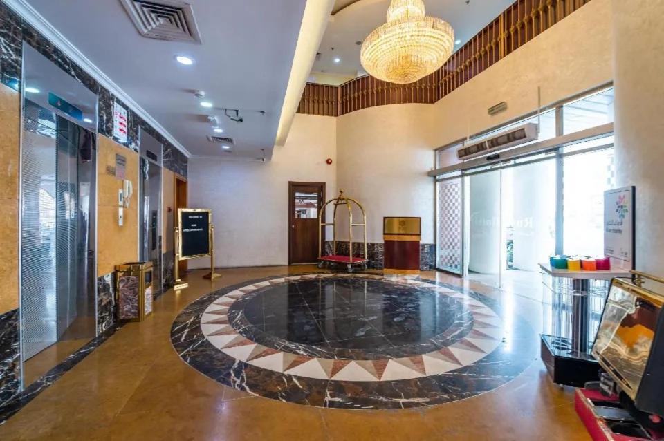 Ruwi Hotel Apartments, Шарджа Екстериор снимка