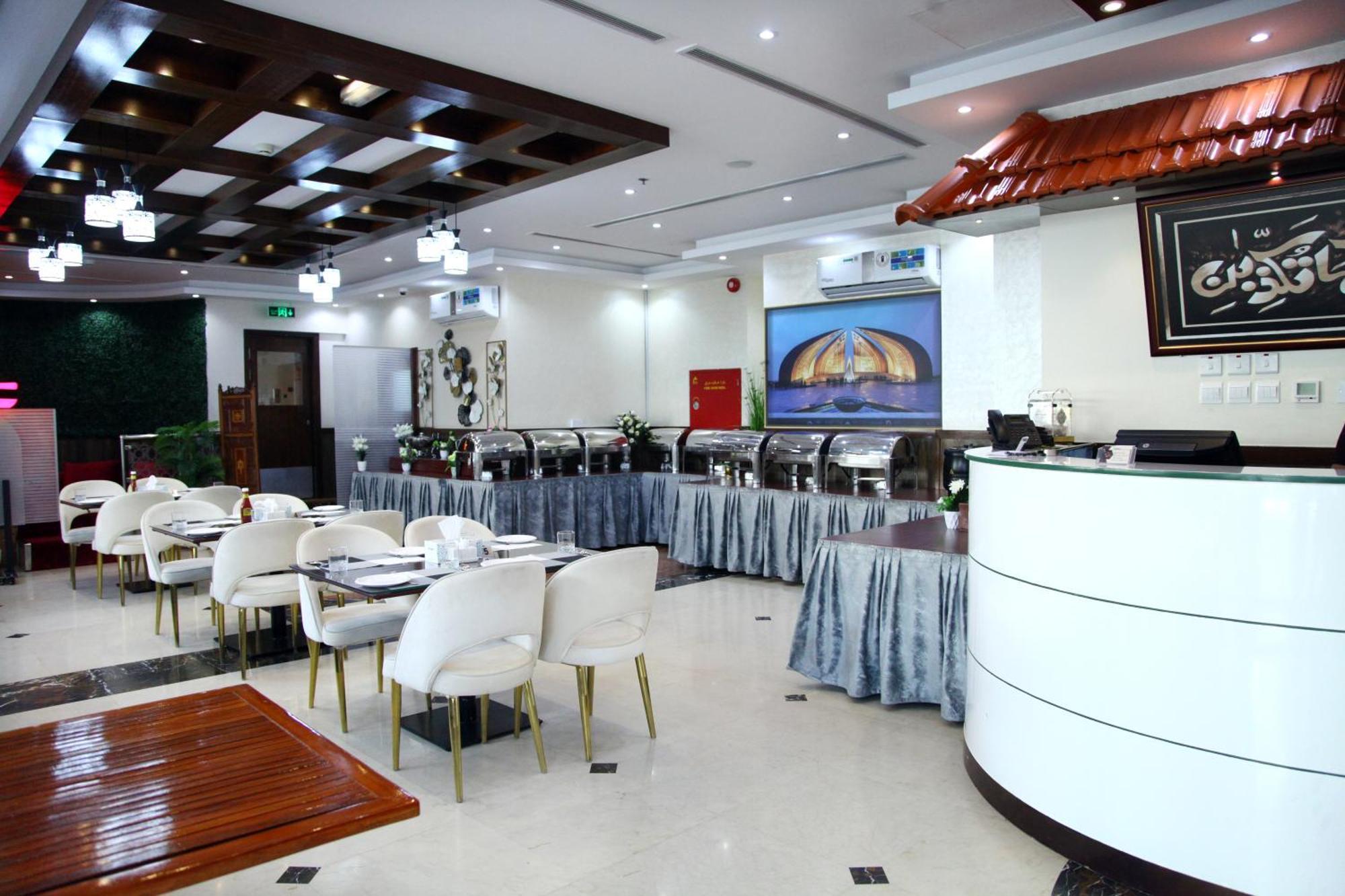 Ruwi Hotel Apartments, Шарджа Екстериор снимка