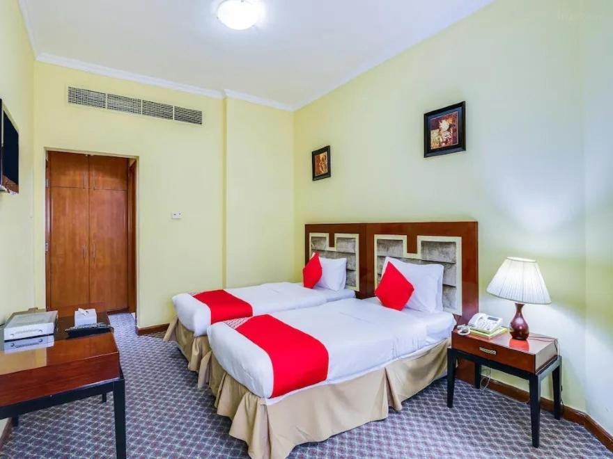 Ruwi Hotel Apartments, Шарджа Екстериор снимка