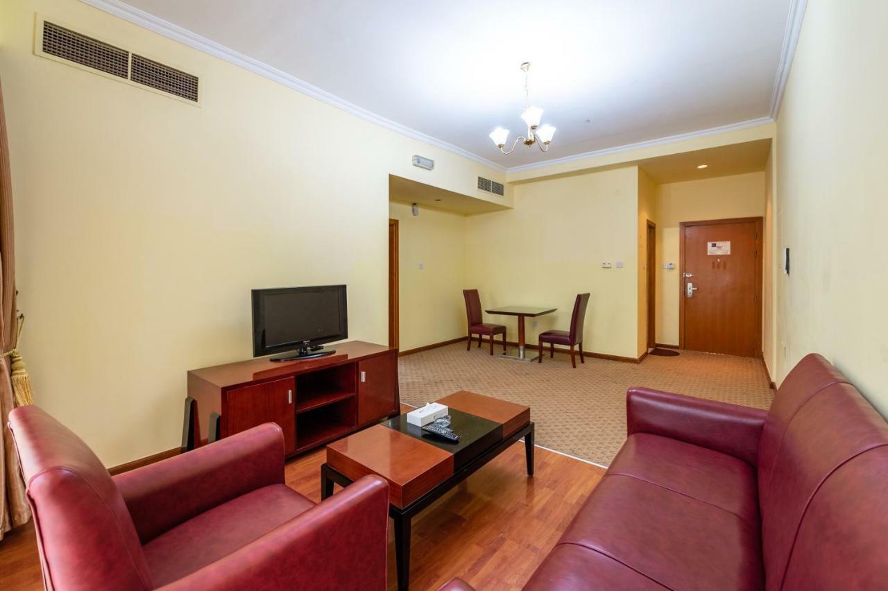 Ruwi Hotel Apartments, Шарджа Екстериор снимка