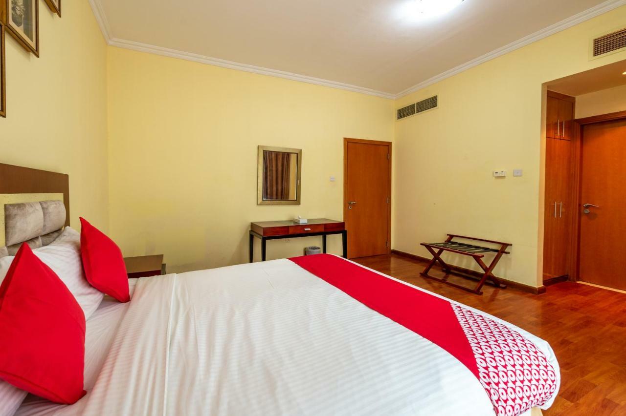 Ruwi Hotel Apartments, Шарджа Екстериор снимка