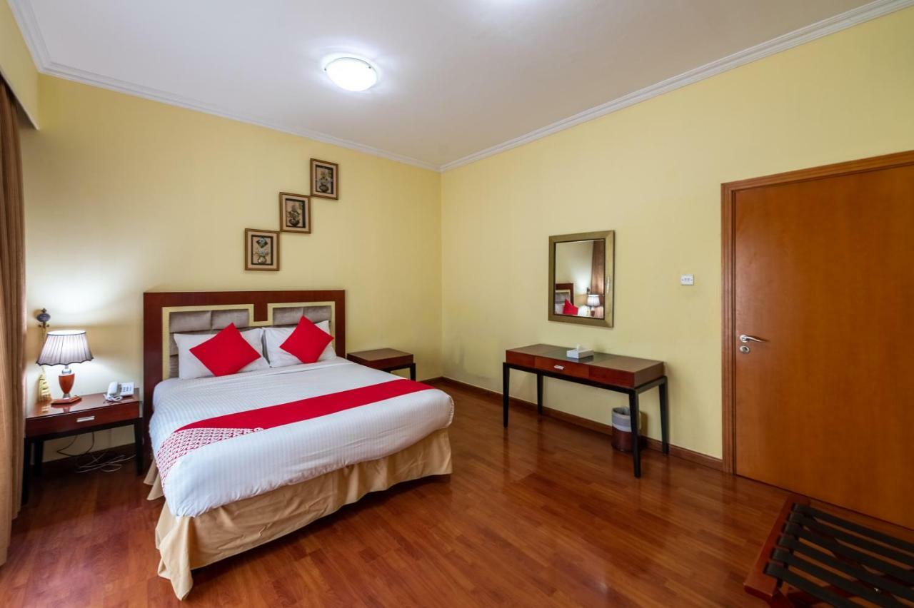 Ruwi Hotel Apartments, Шарджа Екстериор снимка
